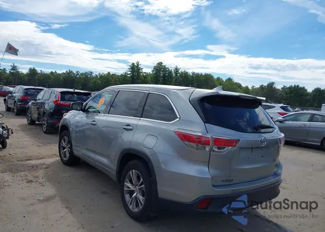 2015 Toyota Highlander Xle V6 from USA, damaged, VIN 5TDJKRFH3FS159861